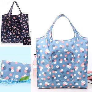 Large capacity reusable grocery bag